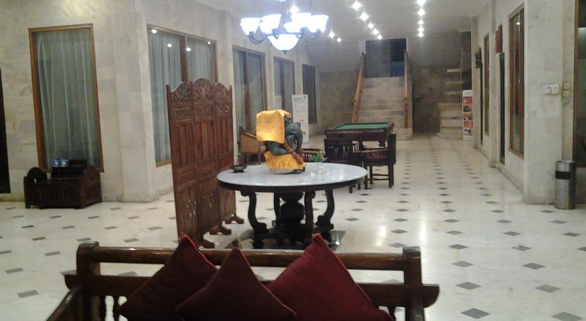 Oyo 2334 Melka Excelsior Hotel 싱가라자 외부 사진