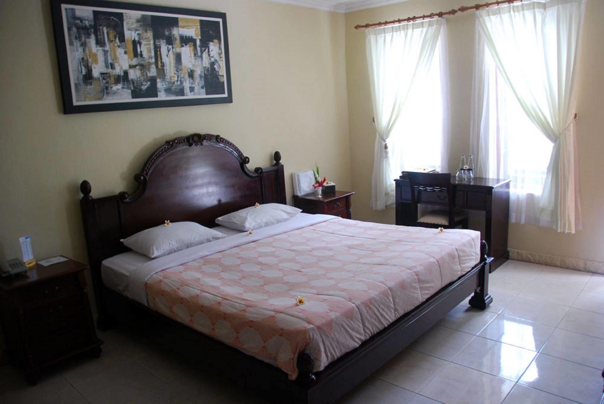 Oyo 2334 Melka Excelsior Hotel 싱가라자 외부 사진