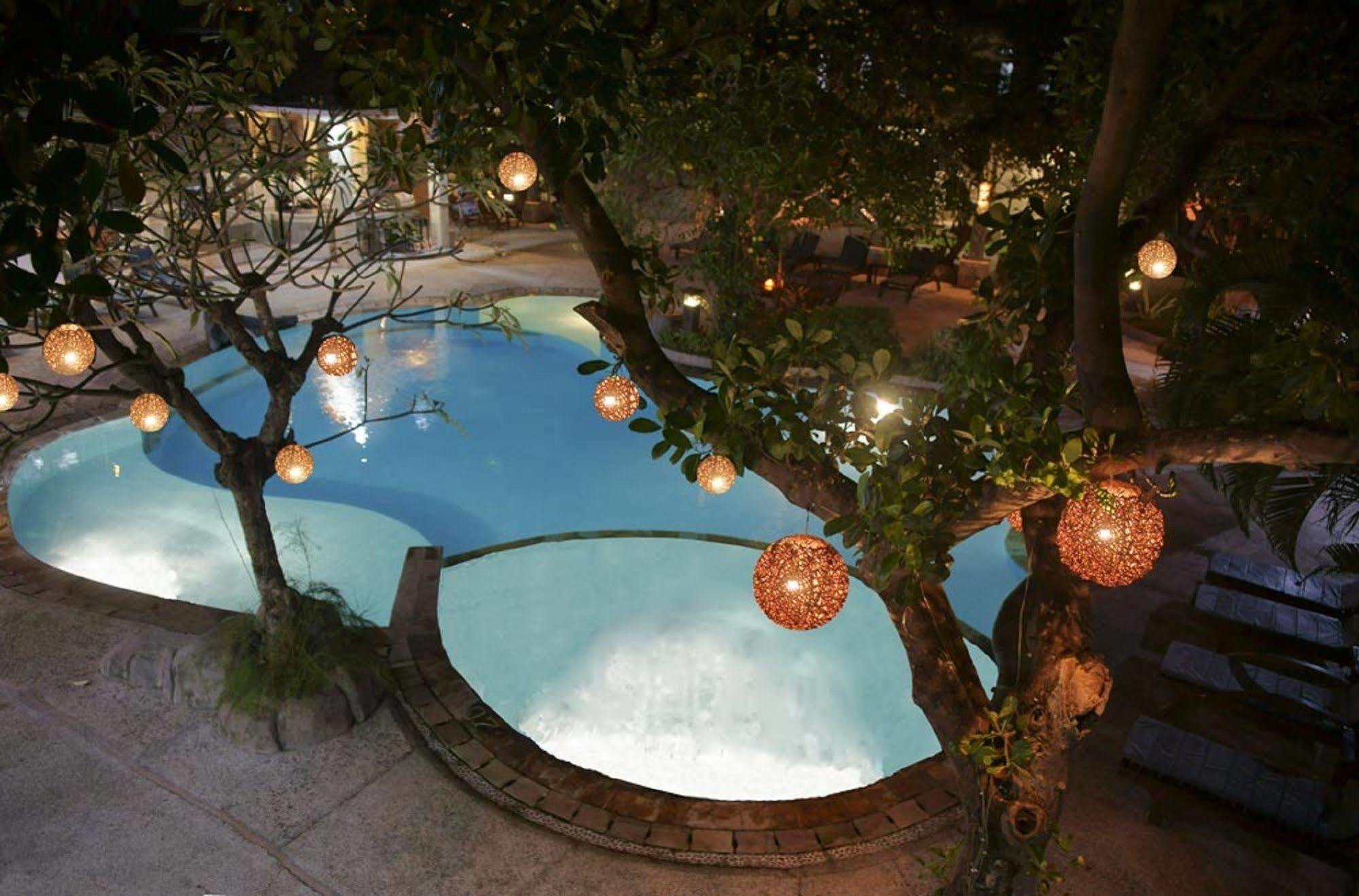 Oyo 2334 Melka Excelsior Hotel 싱가라자 외부 사진