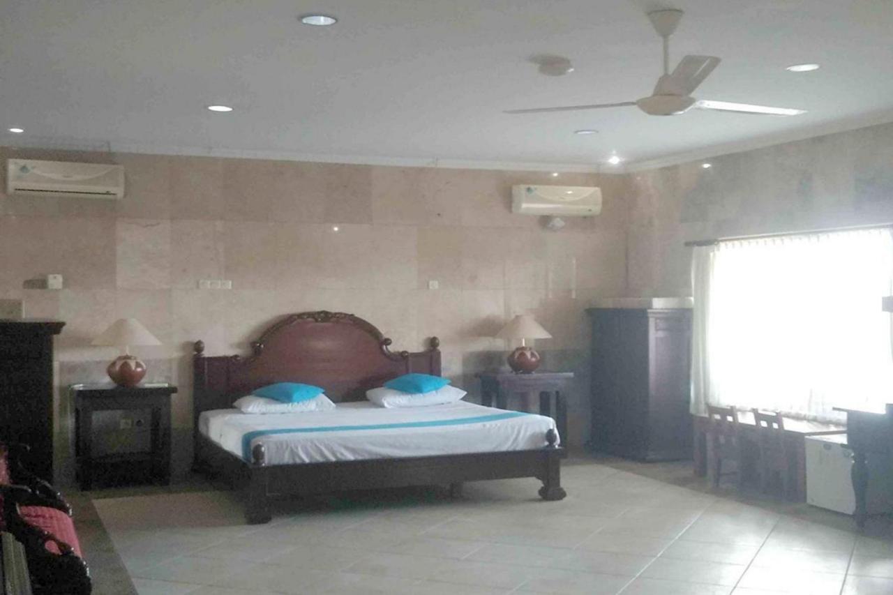 Oyo 2334 Melka Excelsior Hotel 싱가라자 외부 사진